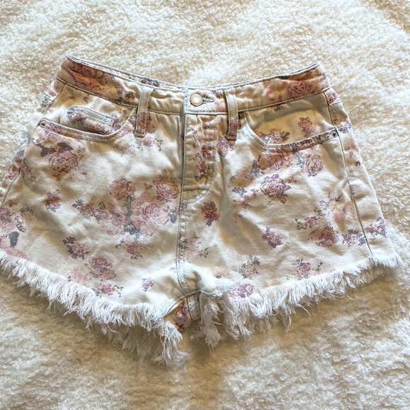 Women's Floral Denim Shorts Medium Rise - Picture 1 of 3